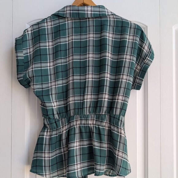 Sweet Rain Green Plaid Short Sleeve Flowy Top Small - Picture 3 of 9